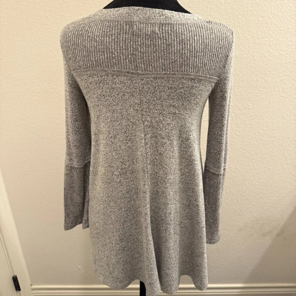 Maddie Style Long sleeve Sweater Sz M